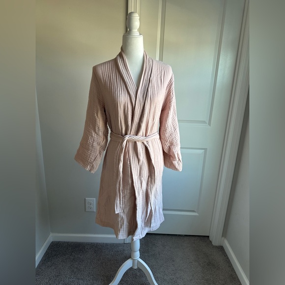 Parachute Luxury Cloud Cotton Robe in Blush Pink - Picture 5 of 9
